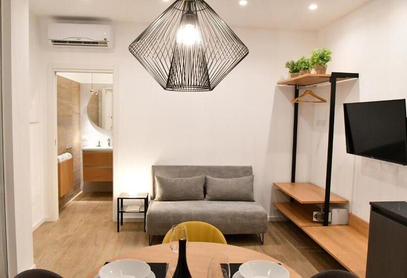 Трехместный Номер Комфорт, Nu House Rooms & Apartments