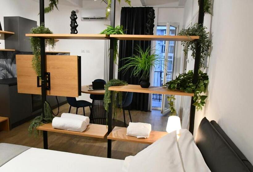 Номер Стандарт с Балконом, Nu House Rooms & Apartments