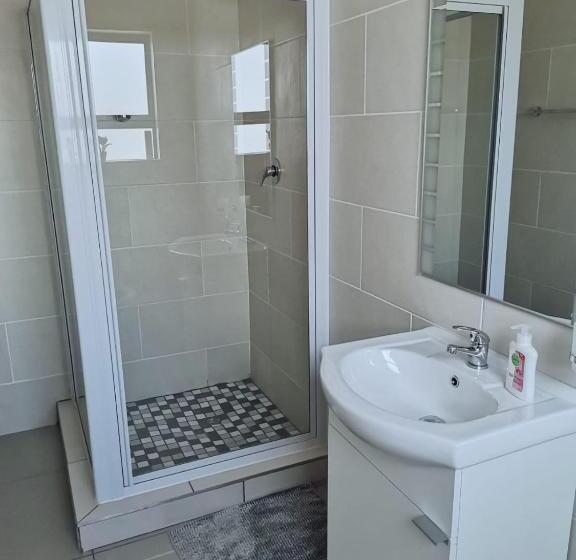 Deluxe Suite King Bed, @anderson Executive Suites
