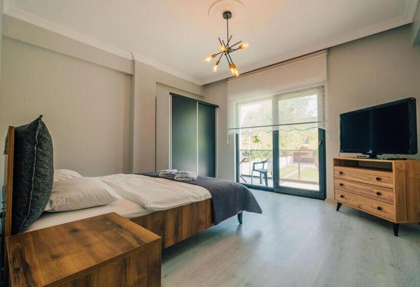 别墅: 1间卧室带游泳池, Sapancaminihouse