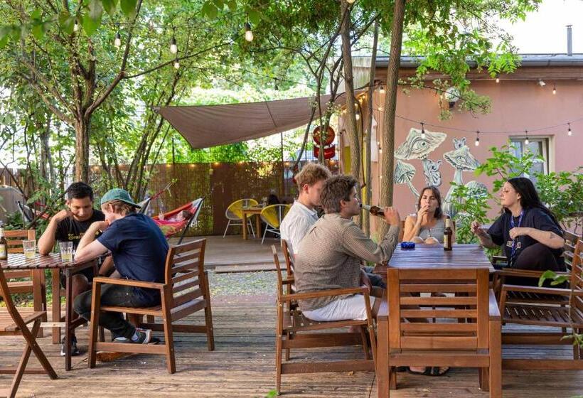 اتاق استاندارد, Eastseven Berlin Hostel