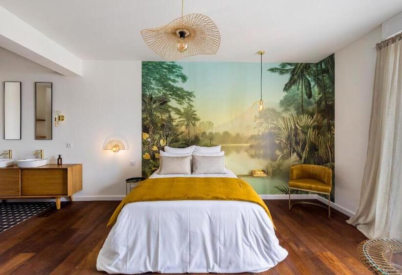 Quarto Estandar, Libertitu