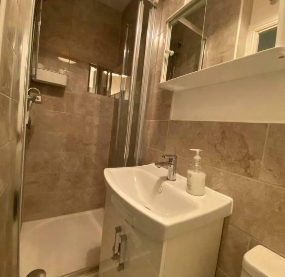 Quarto Estandar, Ashmina Holiday Let With Free Onsite Parking Not For Vans But For Cars Only