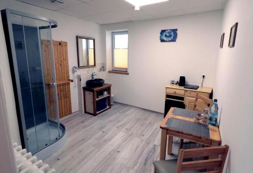 Номер Стандарт, Gästezimmer Zum Rotem Karpfen