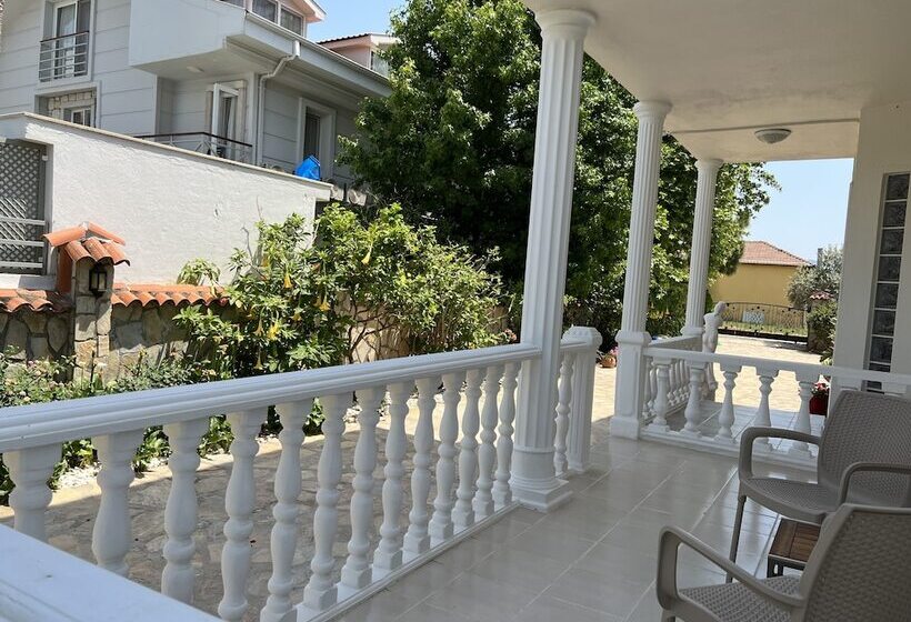 Quarto Triplo Superior, Casablanca