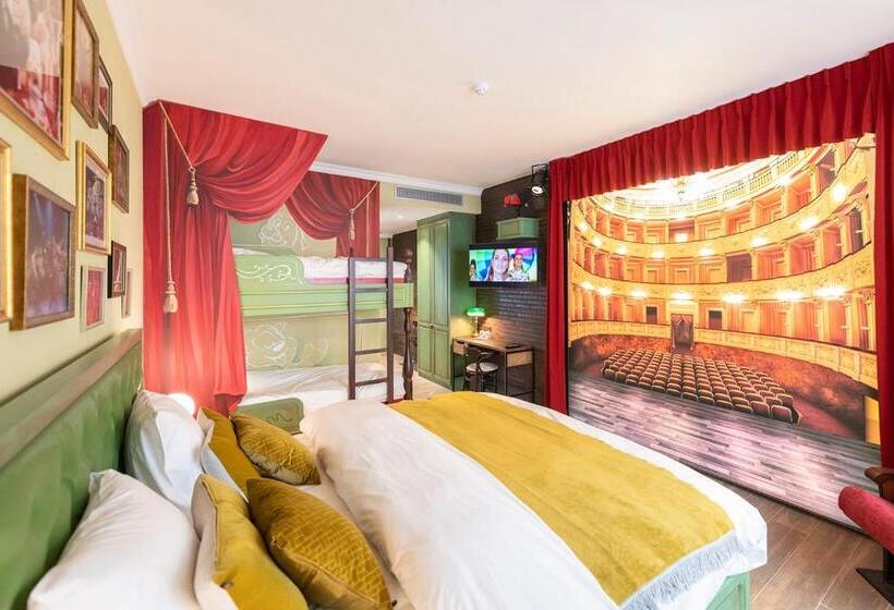Семейный Номер Superior, Plopsaland Theater