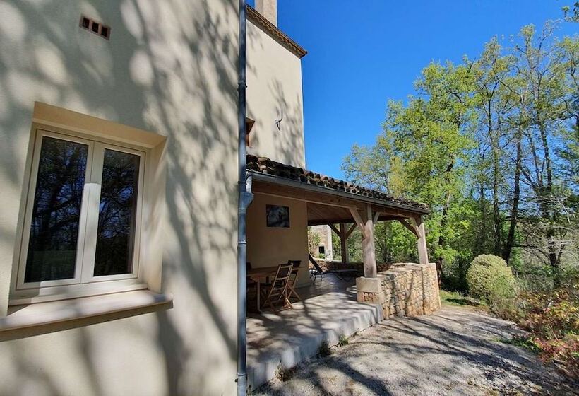 Дом 2 Спальни, Domaine Du Cardou