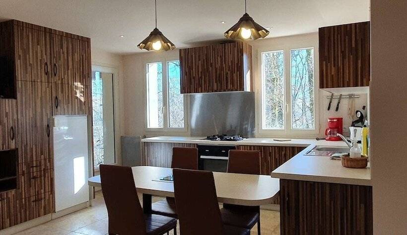 Дом 2 Спальни, Domaine Du Cardou