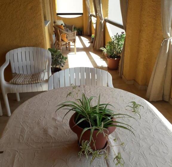 １ベッドルームアパートメント, Camere O Appartamento Intero In Locazione In Pittinuri