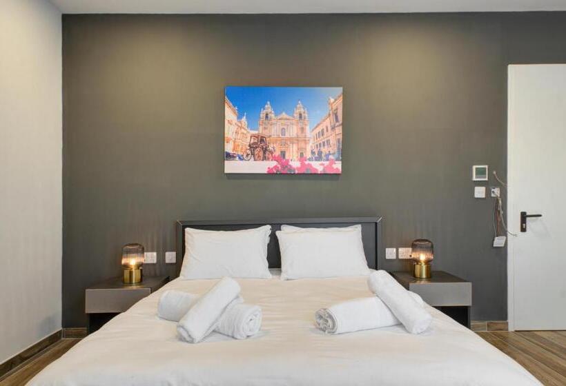 اتاق لوکس با بالکن و چشم‌انداز دریا, Seaview Stays