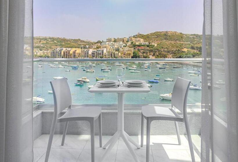 اتاق خانوادگی با چشم‌انداز دریا, Seaview Stays