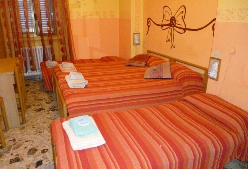 اتاق استاندارد چهار تخته, San Giovanni