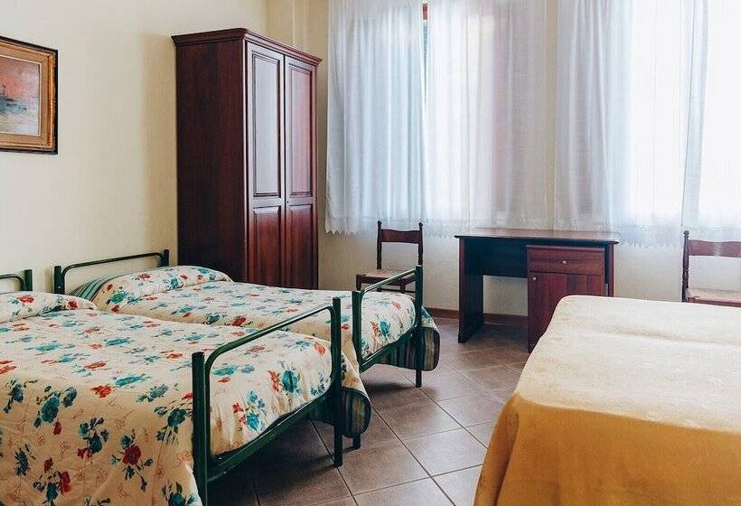 Четырехместный Номер Стандарт, Savoia E Campana