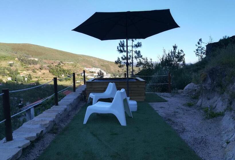 سوئیت با وان آب گرم, Unhais Valley   Country House