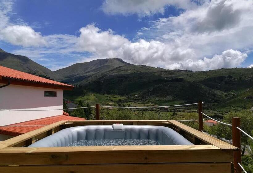 جناح مزود بجاكوزى, Unhais Valley   Country House