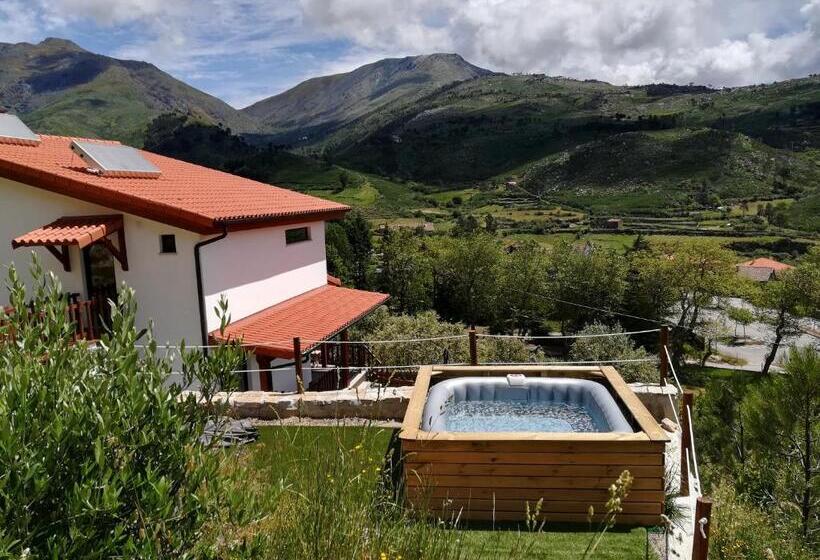 جناح مزود بجاكوزى, Unhais Valley   Country House