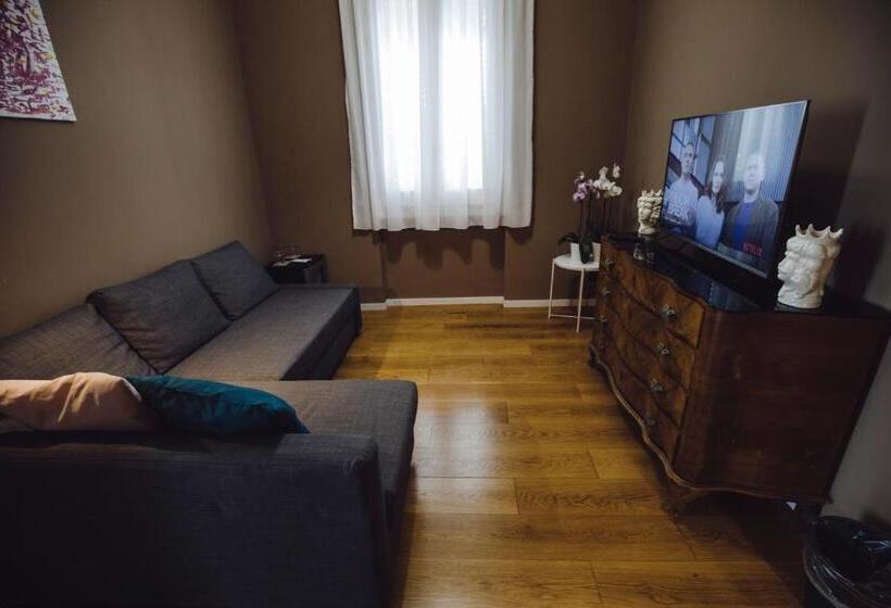 Suite, Awa Mondello