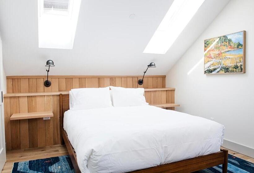 Quarto Deluxe, Best Bower