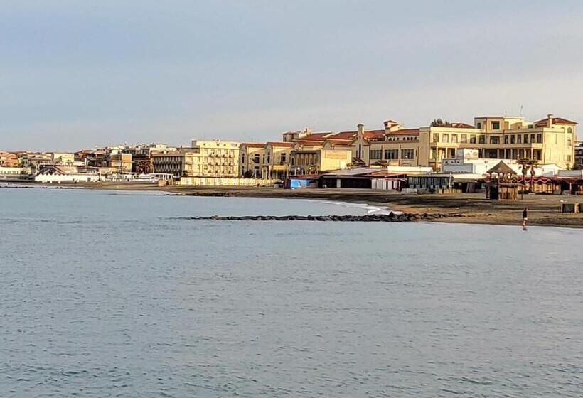 اتاق استاندارد سه نفره, Annadia Sweet Home B&b