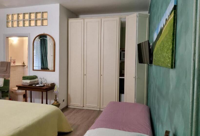 اتاق استاندارد سه نفره, Annadia Sweet Home B&b