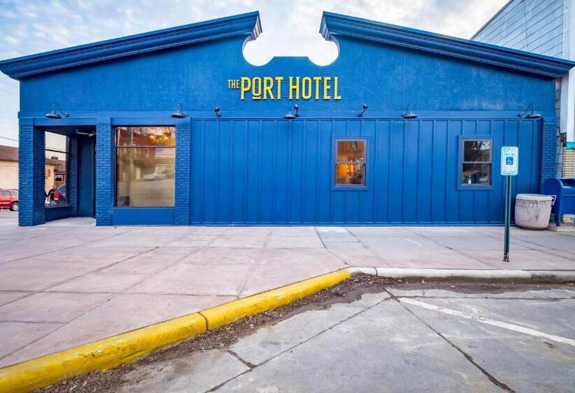 스위트 킹사이즈 침대, The Port Of Prescott Boutique