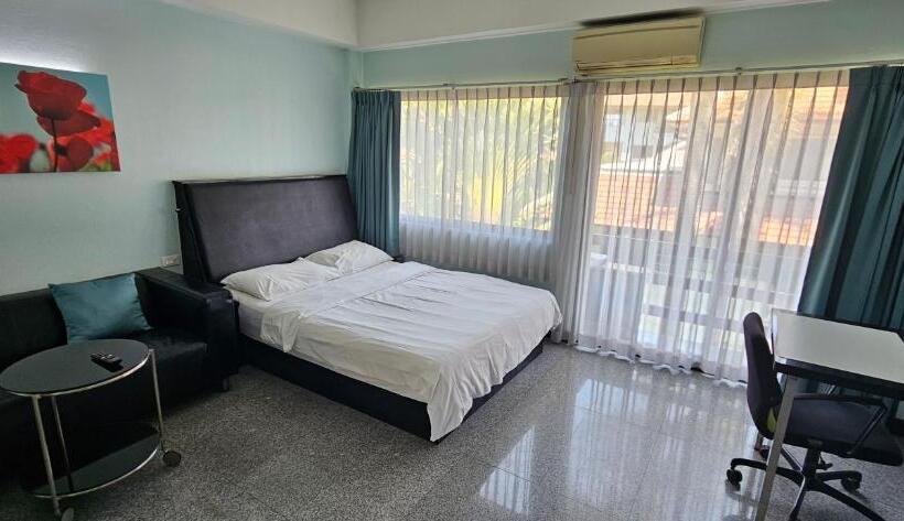 Escritório Superior, Oasis Rentals, Diana Estate, Pattaya