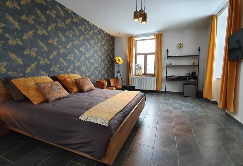 Четырехместный Номер Deluxe, Tisza White House