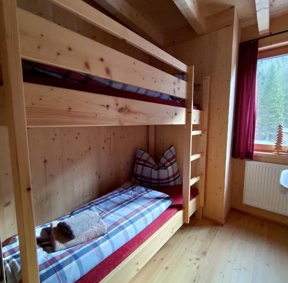 带共用浴室的标准房间, Ammerwald Alm