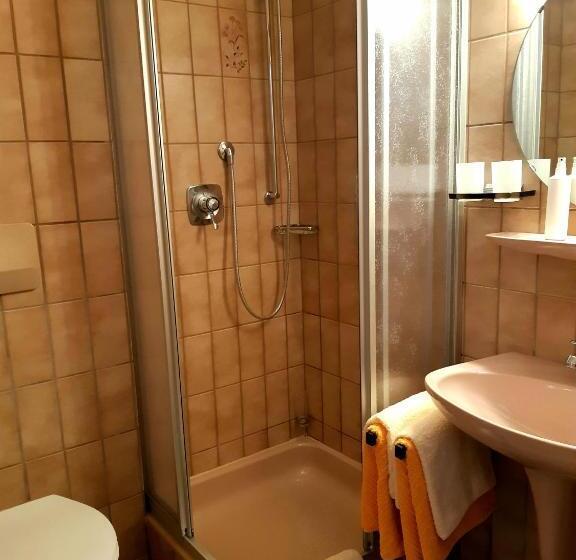 Номер Стандарт, Landgasthof Heldenberg