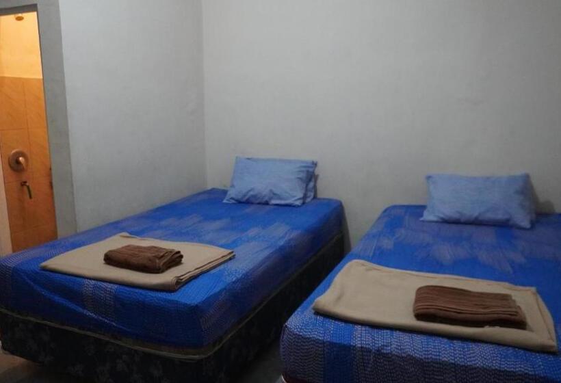 Номер Economy, Nadyah Syariah Homestay