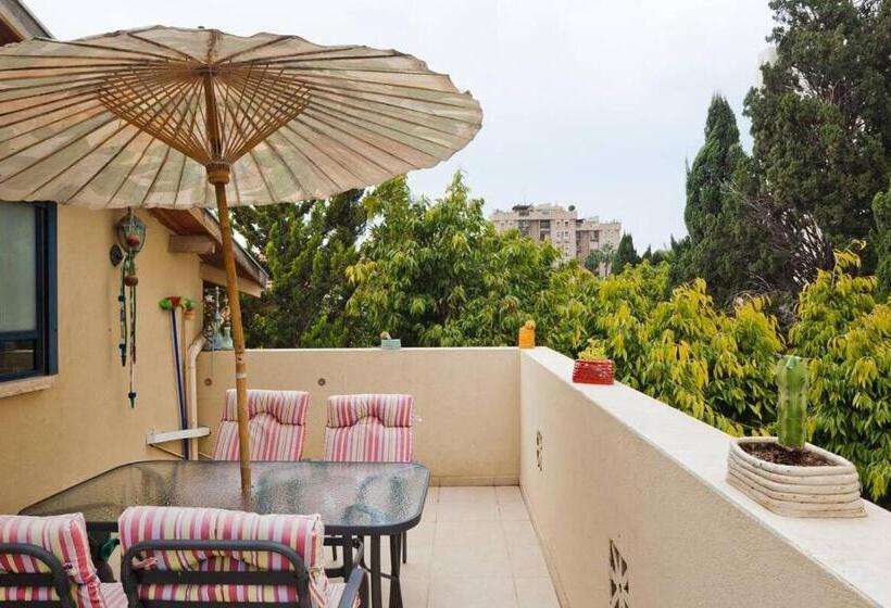 Suite Familiar, Judith S Place   Stylish Apartments