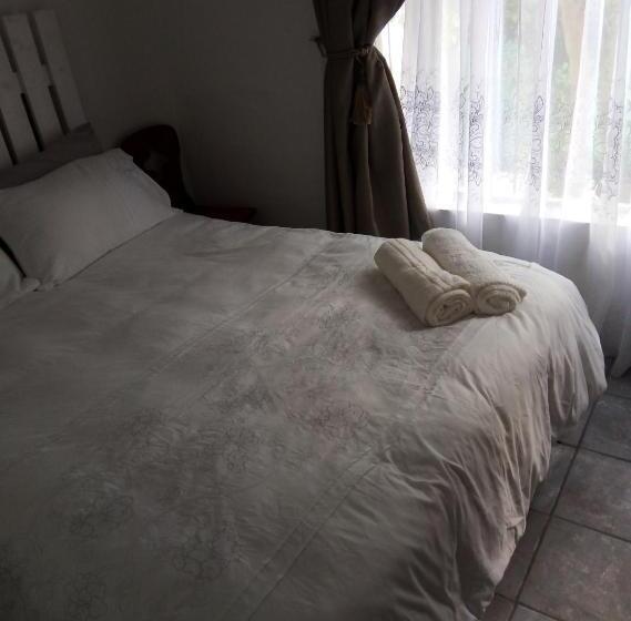 Апартаменты 1 Спальня Нижний Этаж, Spacious 1bed + Braai 13km To Paternoster Beach