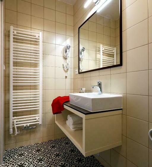 استودیوی لوکس, Apartmány Adam