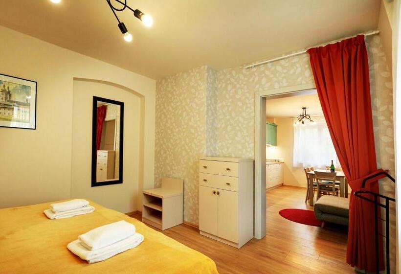 带2个卧室的公寓, Apartmány Adam