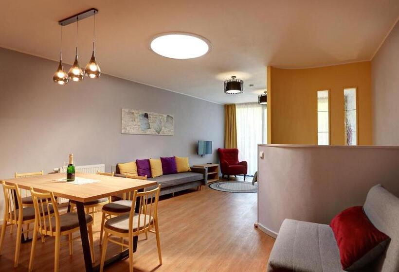 سوییت خانوادگی, Apartmány Adam