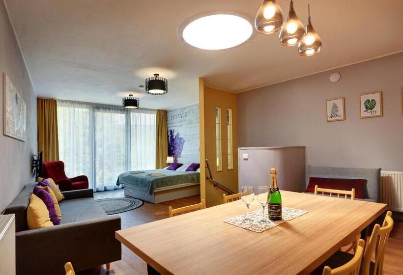 سوییت خانوادگی, Apartmány Adam