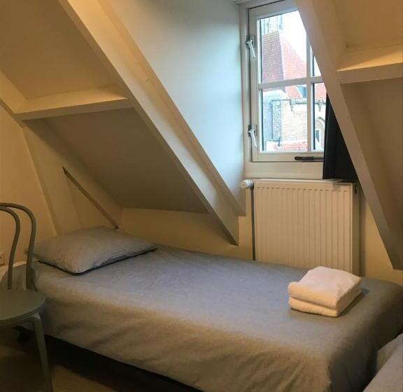 اتاق استاندارد با سرویس بهداشتی مشترک, Kleinschalig Hostel In Deventer, Hartje Stad, Aan De Ijssel