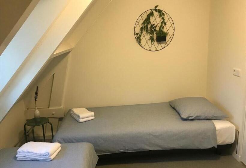 Номер Стандарт Совместная Ванная, Kleinschalig Hostel In Deventer, Hartje Stad, Aan De Ijssel