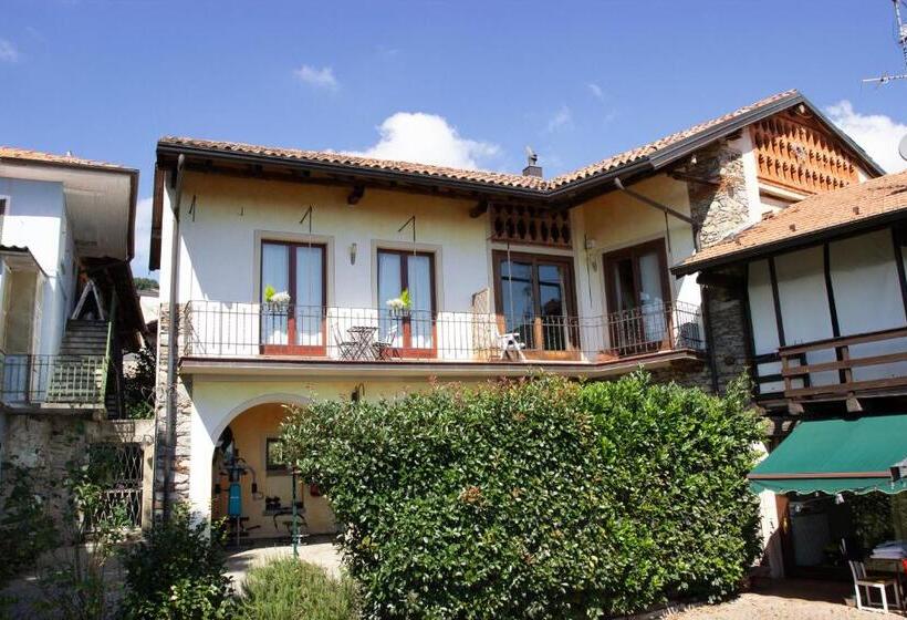 1 Bedroom Apartment Lake View, Casa Patrone