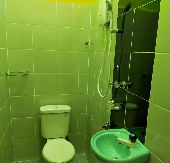 سوییت خانوادگی, Anjung Ara Suites And Roomstays