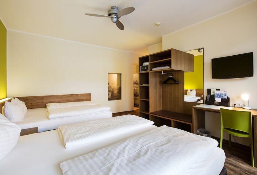 Четырехместный Номер Стандарт, Basic Hotel Innsbruck