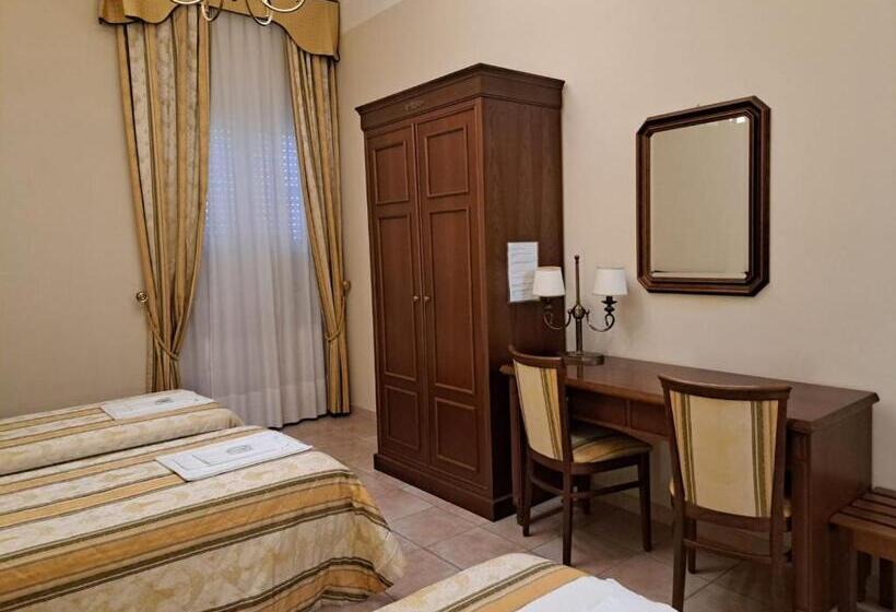 Четырехместный Номер Стандарт, Casapaceebene