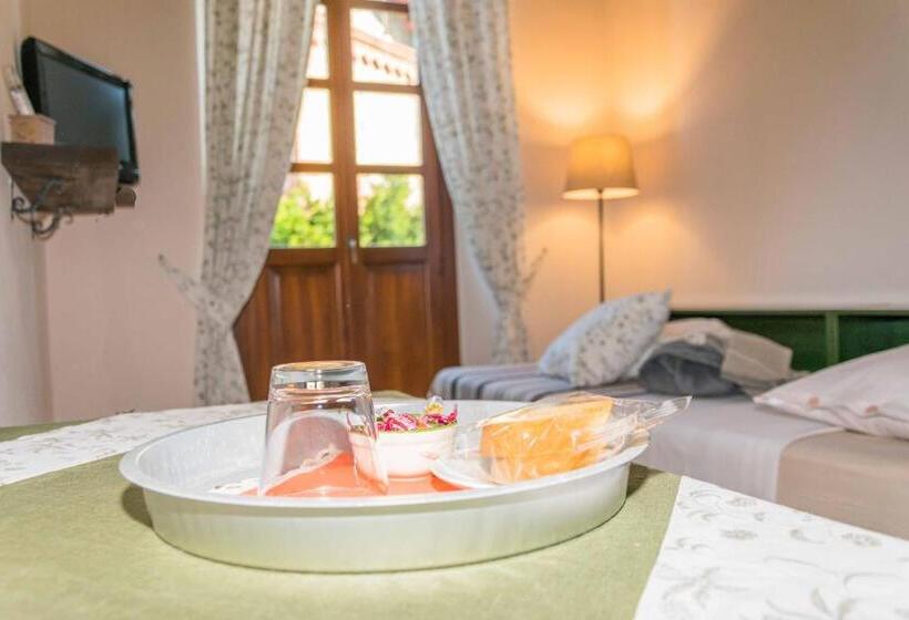 Номер Стандарт Индивидуальный с Балконом, B&b Il Glicine Molare