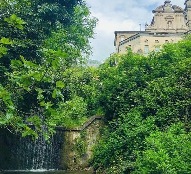 Семейный Номер, La Corte Del Campo