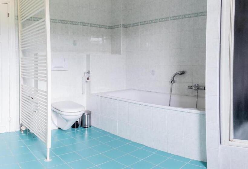 اتاق لوکس با تخت بزرگ, Wings Creek Ranch B&b