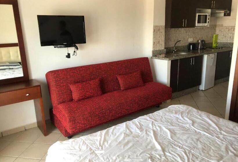 스탠다드 스튜디오 풀장 전망, Studio Avec Piscine Cabo Dream à Cabo Négro