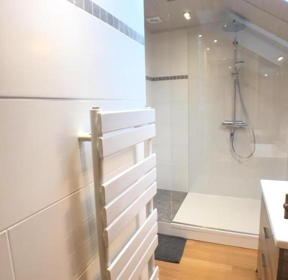 اتاق خانوادگی, B&b Pegasus Ii   Chambre De Luxe Avec Sauna Privatif