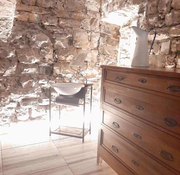 Стандартный Номер Кровать Кинг, La Grotta Dell Antica Calvasino   Jacuzzi