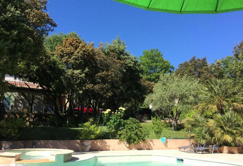 Номер Стандарт Трехместный, Santolines En Provence