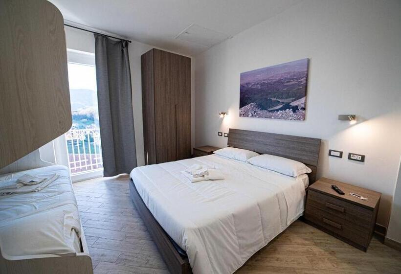 Четырехместный Номер Стандарт, Residenza Scaringelo